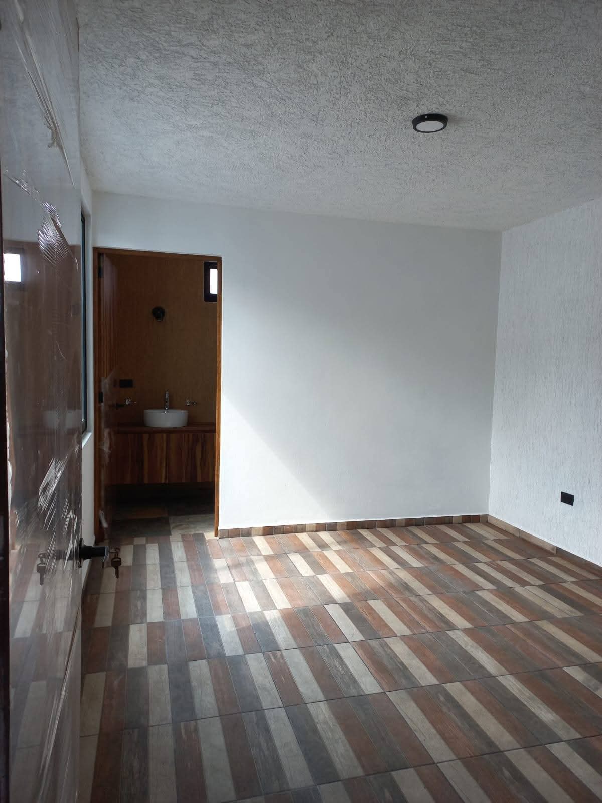Venta de hermosa casa fracc. San Miguel, Coatepec, Ver. - miniatura 2