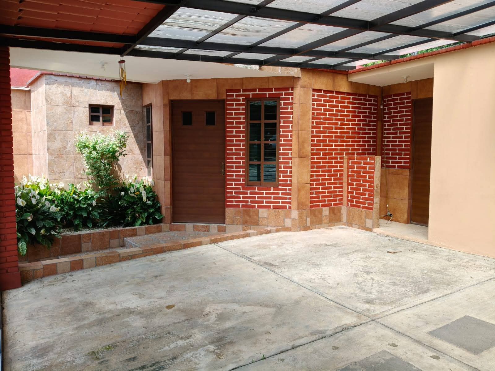 Hermosa casa - miniatura 2